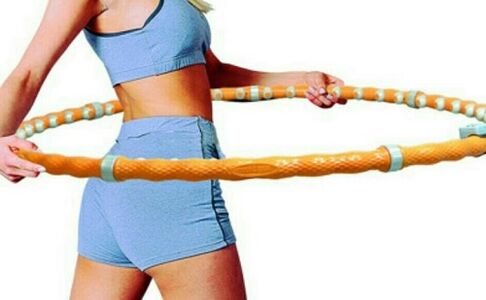 Exercices avec le cerceau pour perdre du poids au niveau du ventre et des hanches