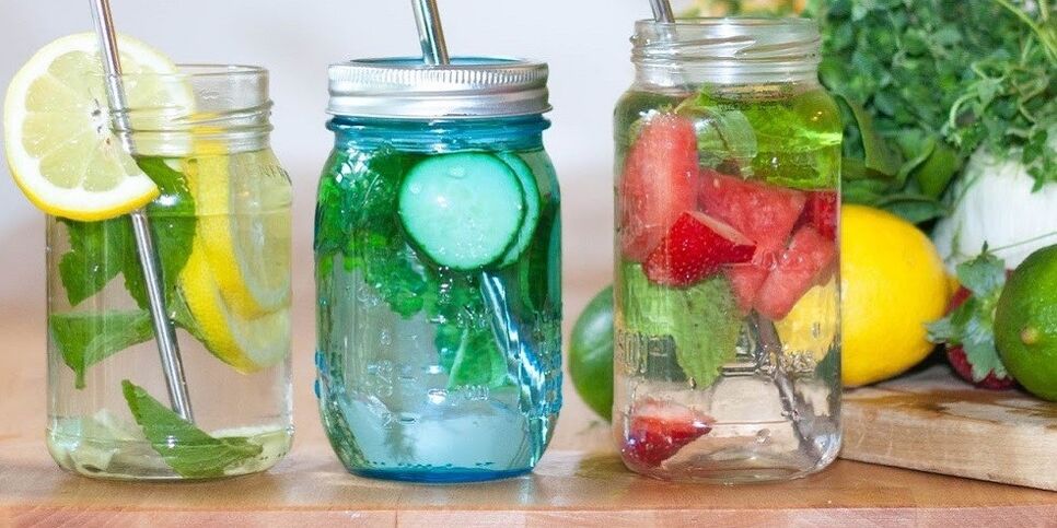 eau de fruits pour régime à boire